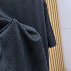 YSL 竖条提花羊毛羊绒Polo短袖T恤 高级老钱氛围感|把慵懒贵气穿在身上,法式轻奢Polo短袖。 甄选50%羊绒+5 YSL 竖条提花羊毛羊绒Polo短袖T恤 高级老钱氛围感|把慵懒贵气穿在身上,法式轻奢Polo短袖。 甄选50%羊绒+5