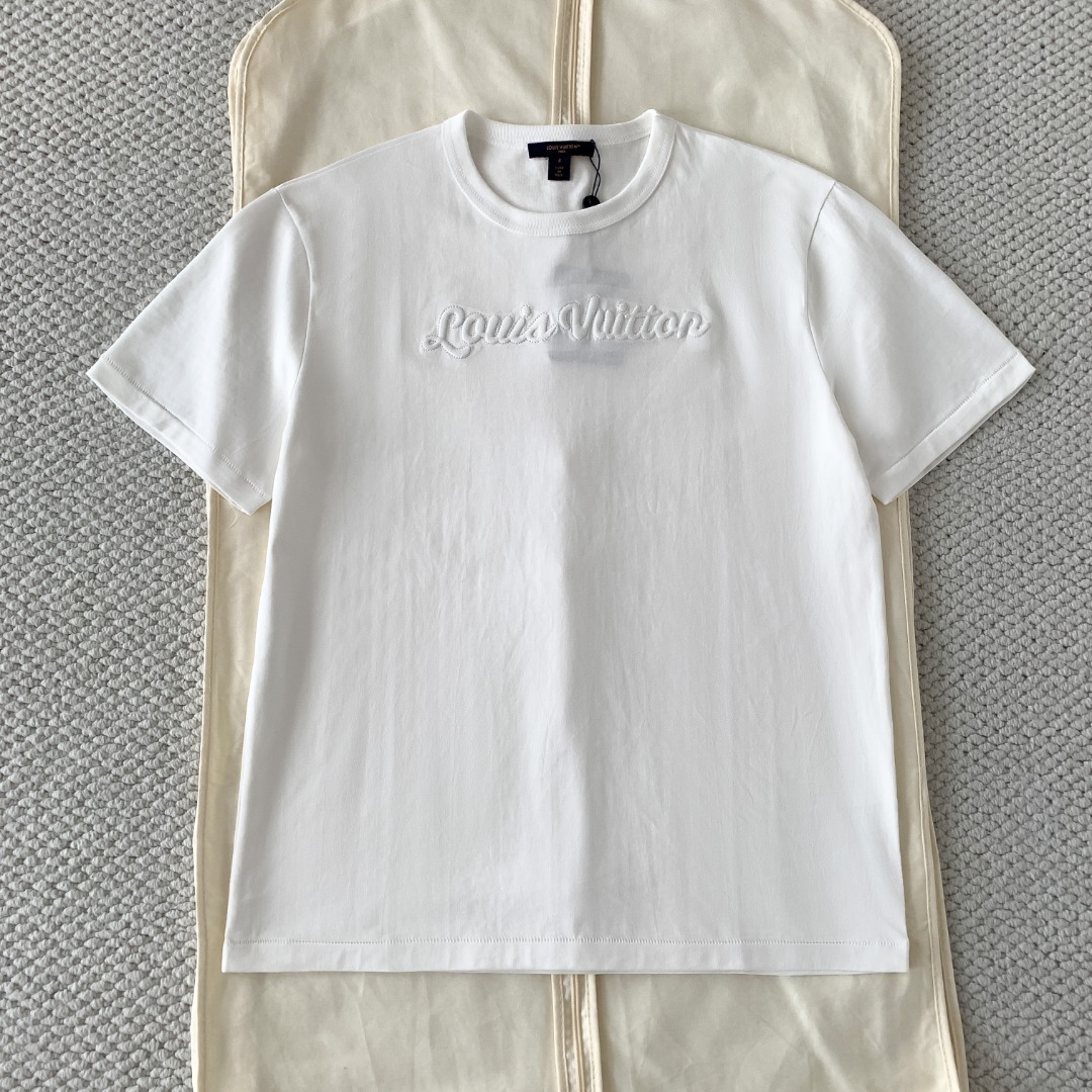 NO:823029,The original 1-1 development of the Louis Vuitton special version is really rare and the products are truly the ultimate luxury. All fabrics, accessories, and hardware are exclusively customized by mold opening, truly 1:1 top-notch shipment. Code number: xs s m l, Louis Vuitton-clothing, louis vuitton, louis vuitton,19860909原版1-1开发 Louis Vuitton特殊版本真正少而又少的货真正做到顶奢 所有面料 辅料 五金 独家开模定制而成,真正1:1顶级出货 码数: xs s m l,路易威登-服装,louis vuitton,louis vuitton,,Women's clothing