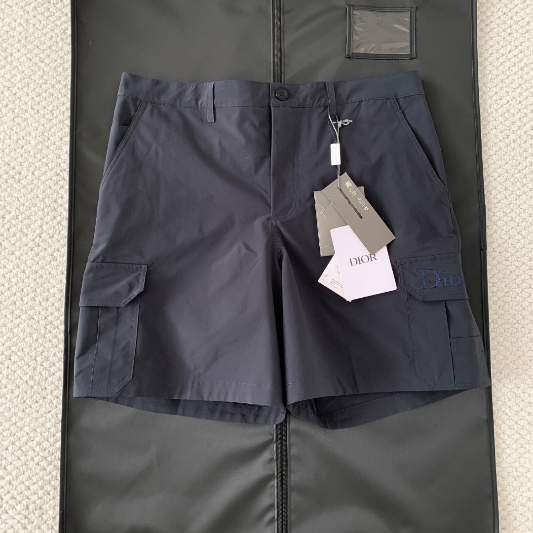 NO:826093,Original 1-1 development, navy blue Dior Dior special version, truly few and few goods, truly the ultimate luxury. All fabrics, accessories, and hardware are exclusively customized by mold opening, truly 1:1 top-notch shipment. Code number: 46 48 50 52, Dior-clothing, dior, dior,19860909原版1-1开发 藏青色 Dior迪奥 特殊版本真正少而又少的货真正做到顶奢 所有面料 辅料 五金 独家开模定制而成,真正1:1顶级出货 码数:46 48 50 52,迪奥-服装,dior,dior,,Women's clothing
