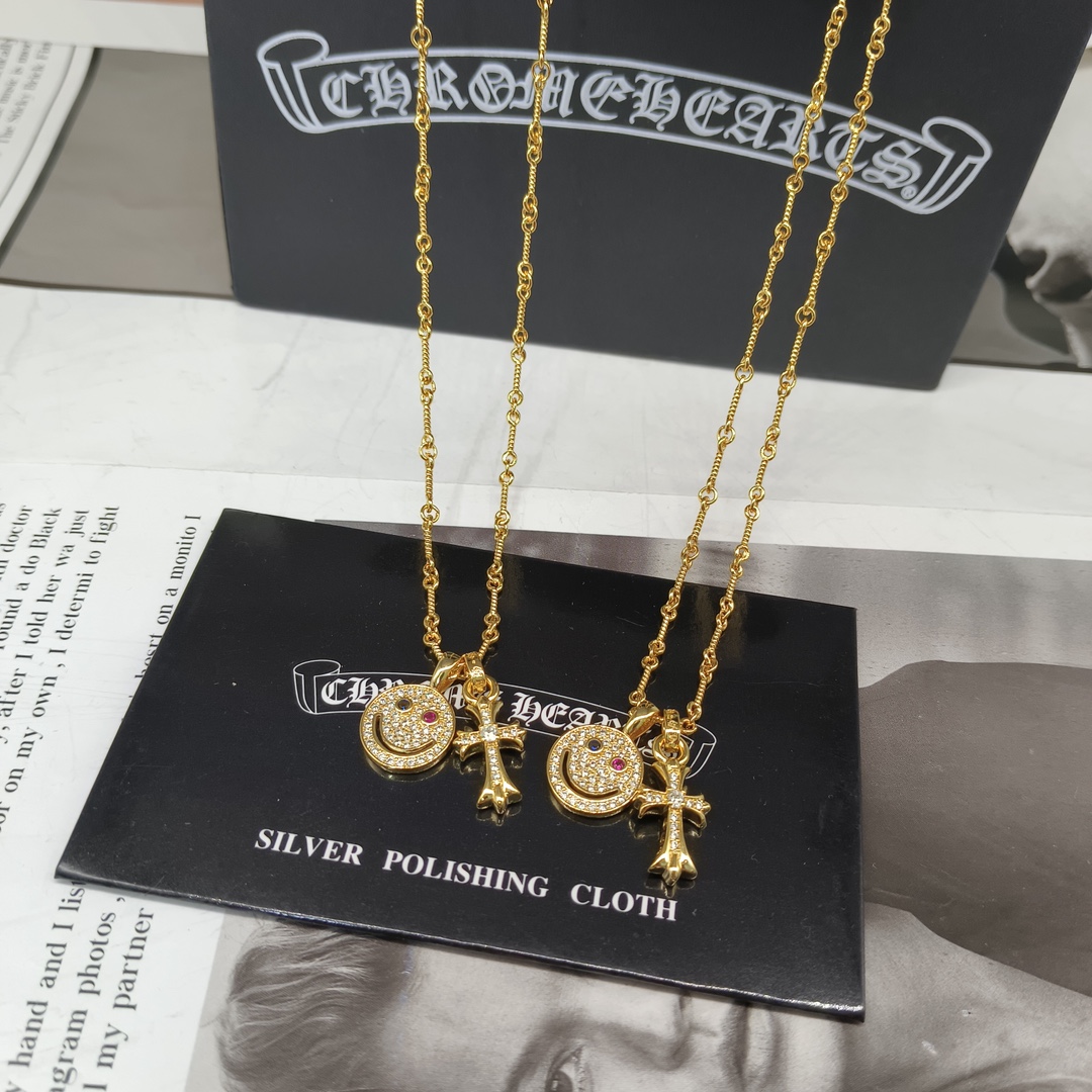 Chrome Hearts 𝐶ℎ𝑟𝑜𝑚𝑒 𝐻𝑒𝑎𝑟𝑡𝑠