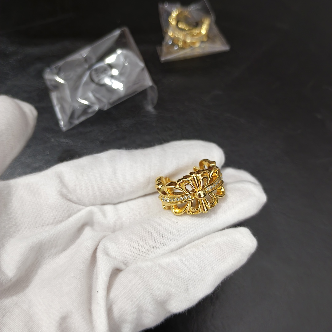 クロムハーツ 黄金戒指 美しさと力強さを兼ね備えたデザイン