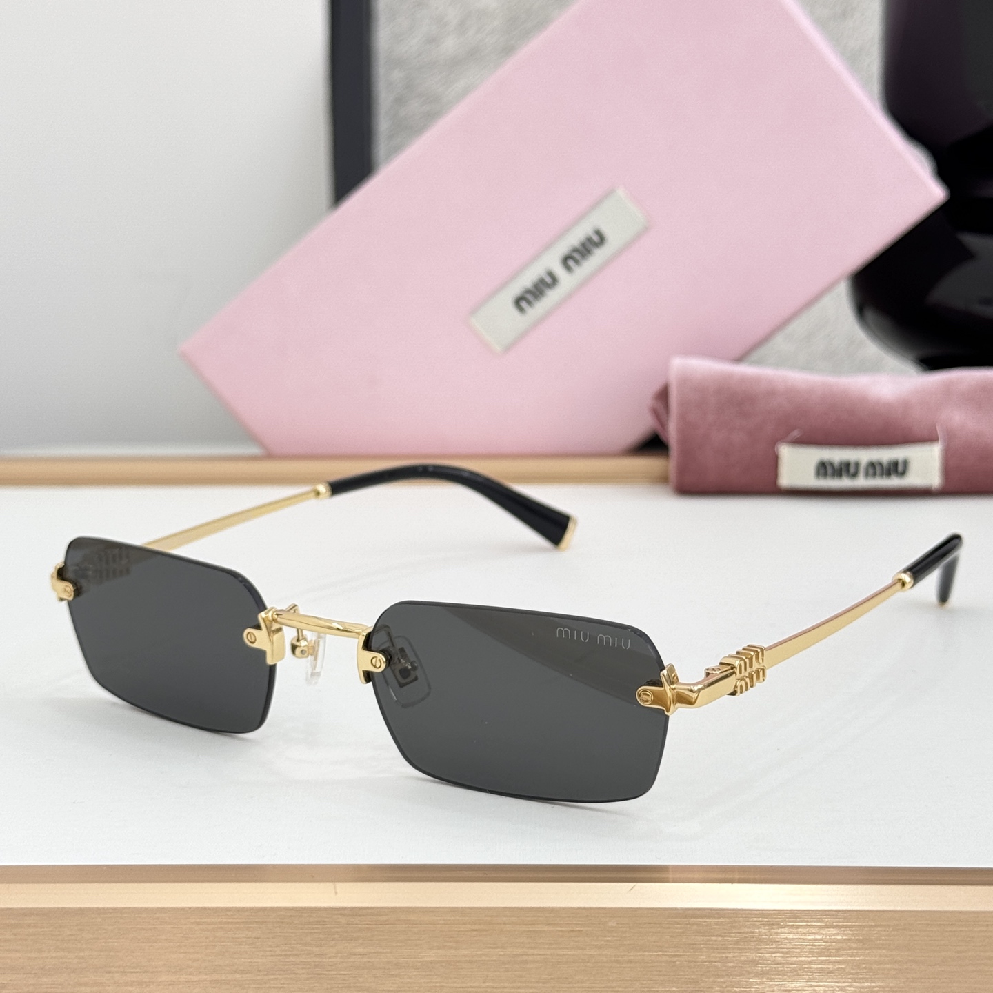 MIU MI* MODELO: SMU B50 TALLA: 53口20-140