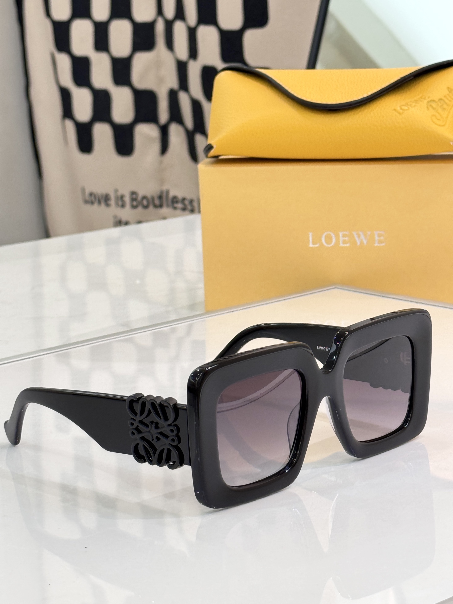 LOEW* MODEL: LW40176U SIZE: 51口21-145 🉐135