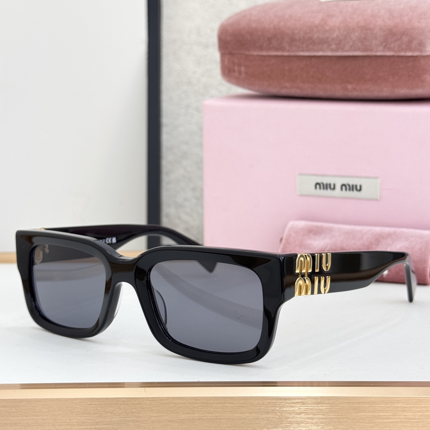 MIU MI* Modelo: MU 03UV Talla: 53口22-140 🉐125
