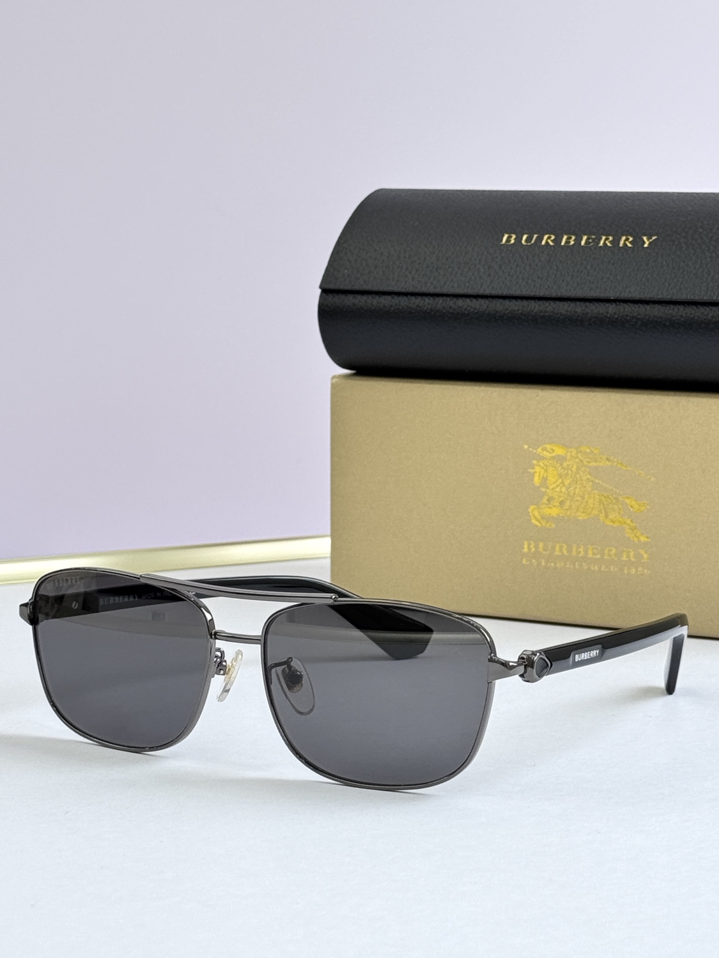 BURBERR* MODELO: B 3163 TALLA: 60口17-145