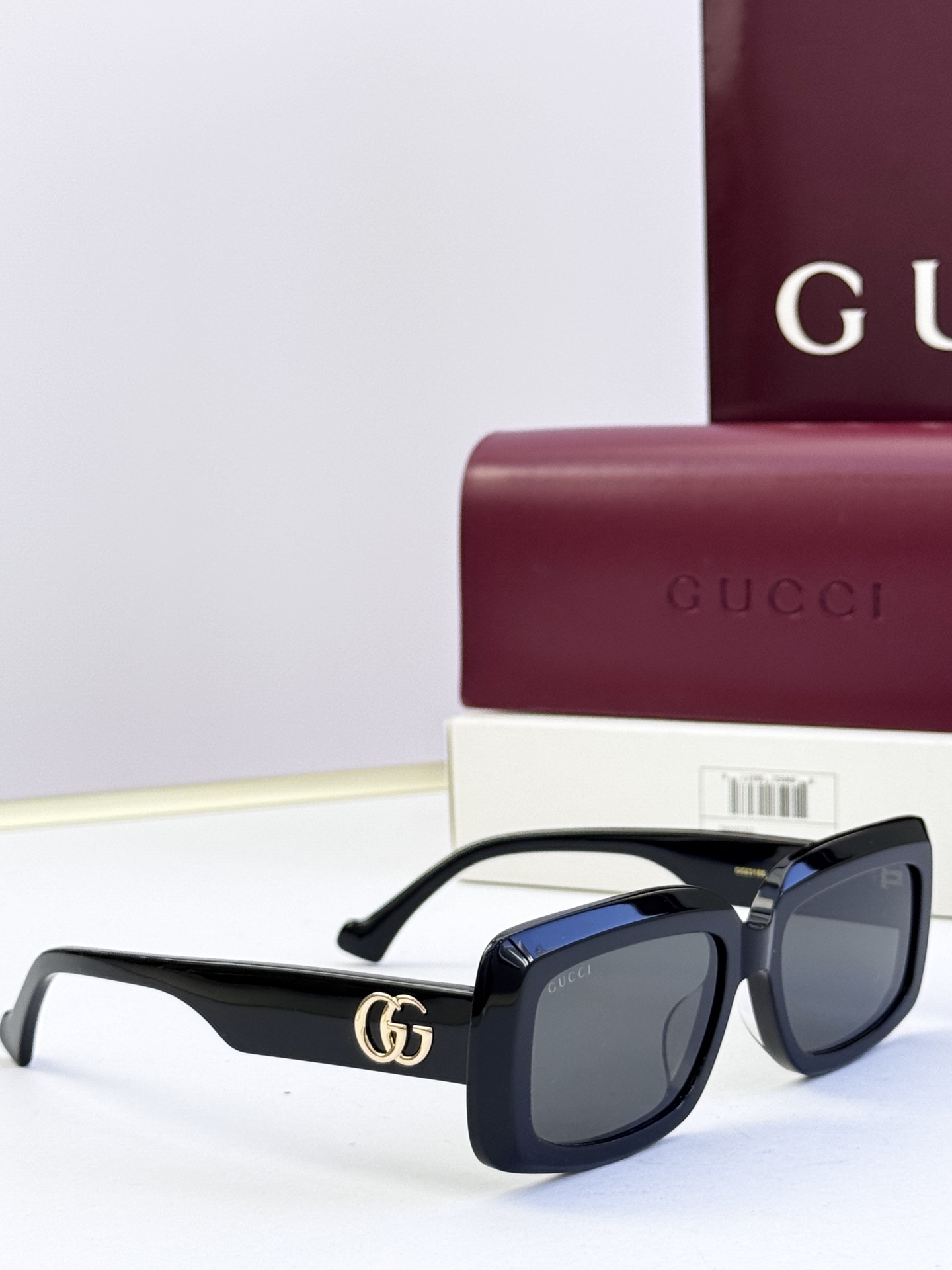 GUCC* MODELO: GG2318S TALLA: 55口18-145