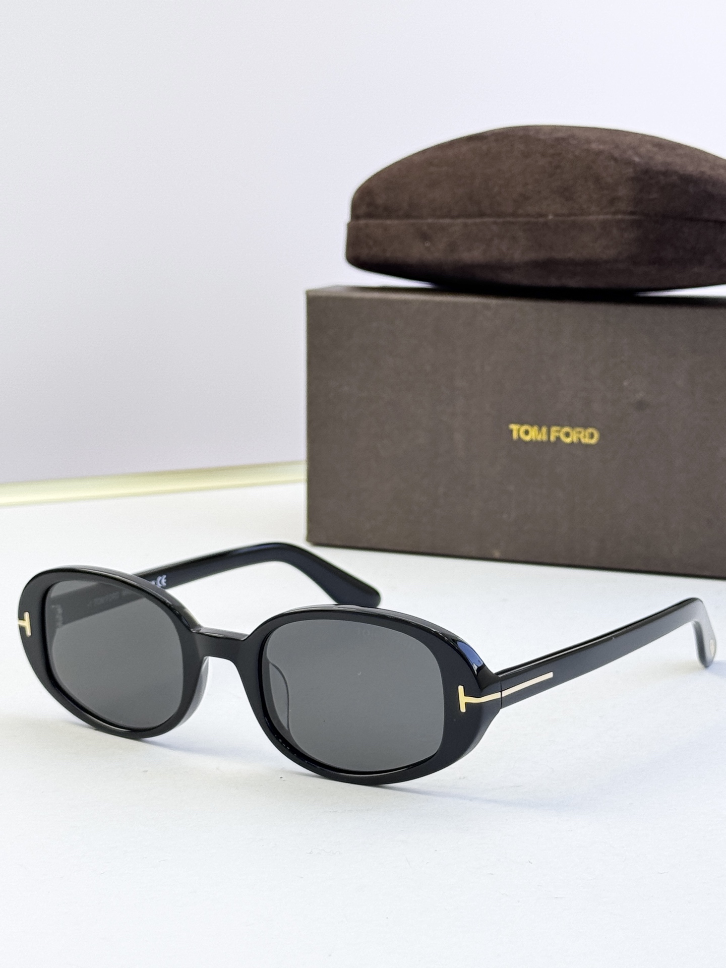 TOM FORD Sunglasses Acetate Black Oval