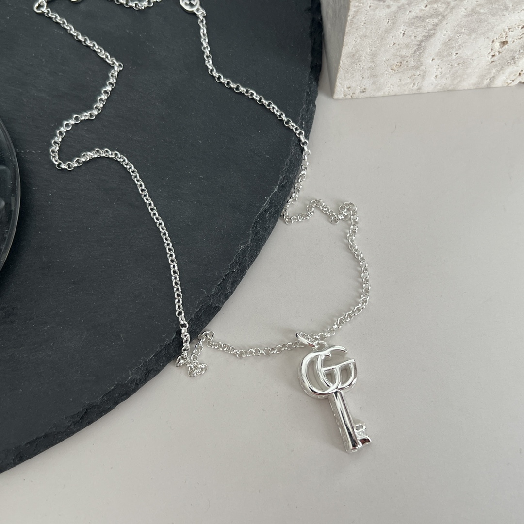 NO:101473,New Gucci Gucci Sterling Silver GG Marmont Series Key Necklace Size 384cm, Gucci Necklace, Gucci, Gucci, Necklace, Pure Silver19860909上新 Gucci古驰纯银GG Marmont系列钥匙项链 尺寸384cm,古驰项链,gucci,gucci,necklace,pure silver,Jewelry