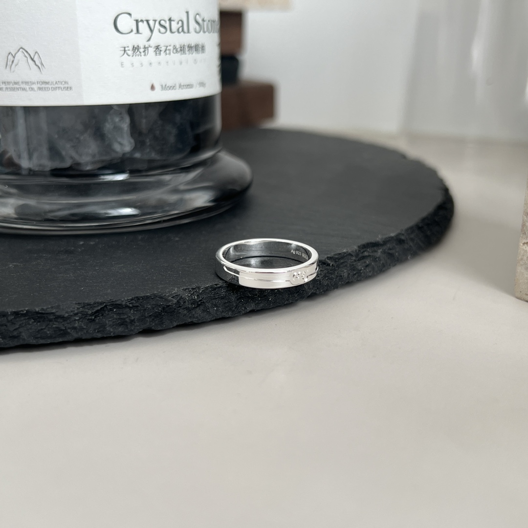 NO:102313,New Gucci Gucci 925 Sterling Silver New Twill Interlocking Double G Narrow Edition Ring Width 4mm Size 10# 12# 14# 16# 18# 20# 22#, Gucci Ring, gucci, gucci, ring, pure silver19860909今日上新 Gucci古驰925纯银新版斜纹互扣式双G窄版戒指 宽度4mm 尺寸10# 12# 14# 16# 18# 20# 22#,古驰戒指,gucci,gucci,ring,pure silver,Jewelry