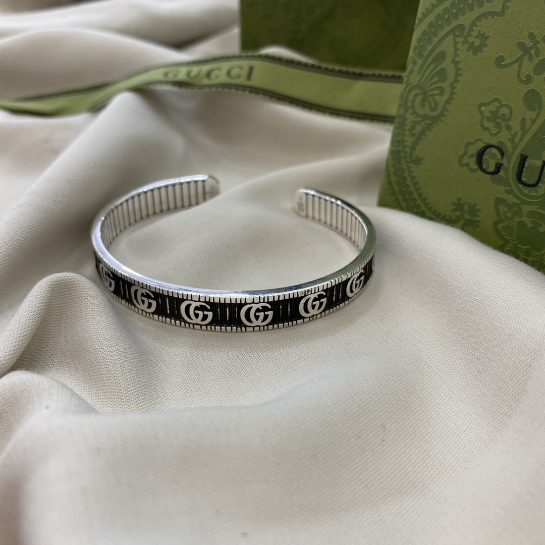 NO:104385,Gucci Gucci 925 sterling silver classic double G striped retro bracelet size 17cm, Gucci bracelet, gucci, gucci, bracelet, pure silver19860909Gucci古驰925纯银经典双G条纹复古手镯 尺寸17cm,古驰手镯,gucci,gucci,bracelet,pure silver,Jewelry