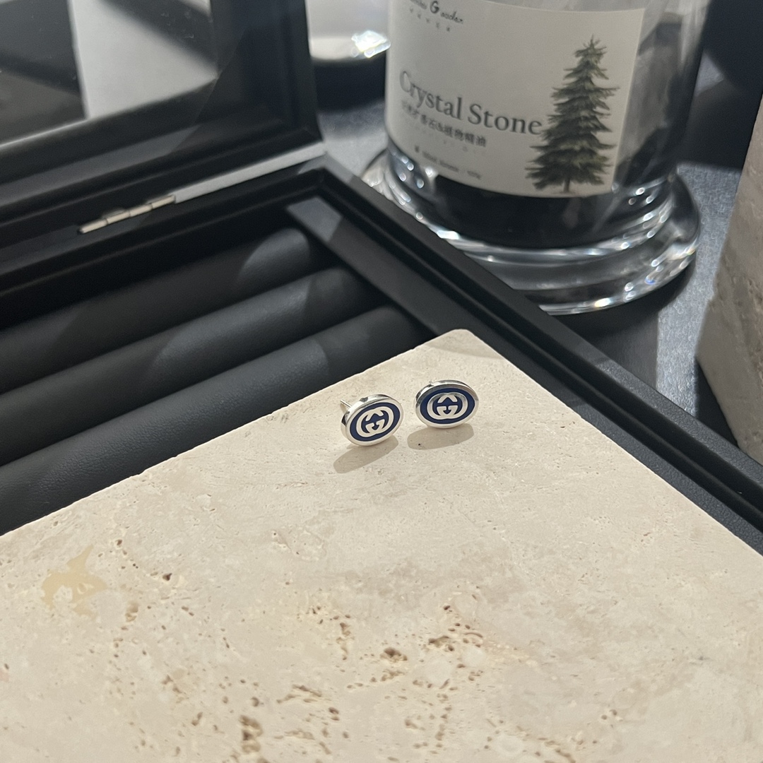 NO:359701,Gucci Gucci 925 sterling silver interlocking double G enamel stud earrings, Gucci stud earrings, gucci, gucci, pure silver19860909Gucci古驰925纯银互扣式双G珐琅耳钉,古驰耳钉,gucci,gucci,pure silver,Jewelry