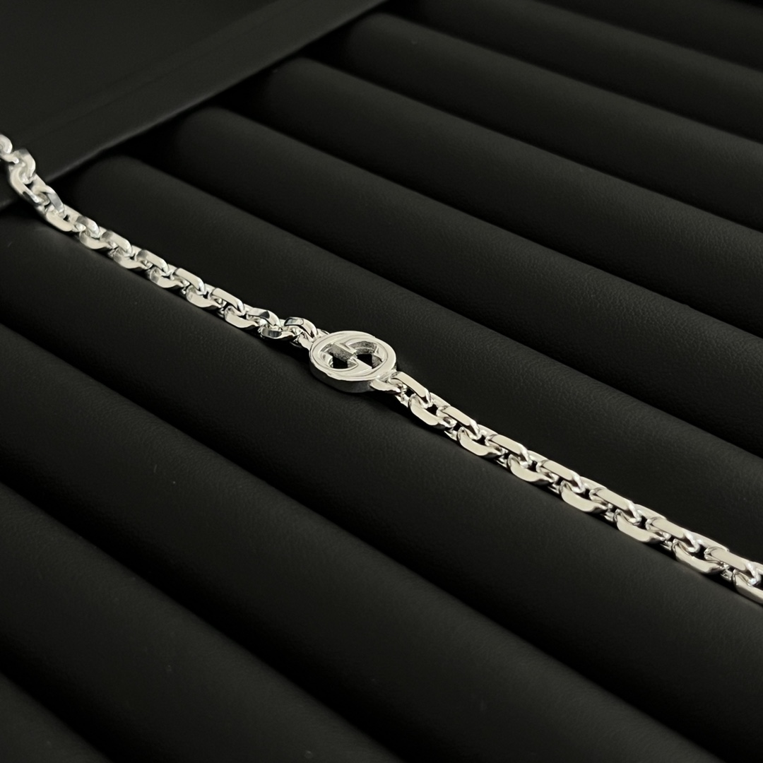 NO:104463,New Gucci Gucci 925 Sterling Silver Hollow Interlocking Double G Pendant Bracelet Size 17cm 18cm 19cm 20cm, Gucci Bracelet, gucci, gucci, bracelet, pure silver19860909上新 Gucci古驰925纯银镂空互扣式双G吊坠手链 尺寸17cm 18cm 19cm 20cm,古驰手链,gucci,gucci,bracelet,pure silver,Jewelry