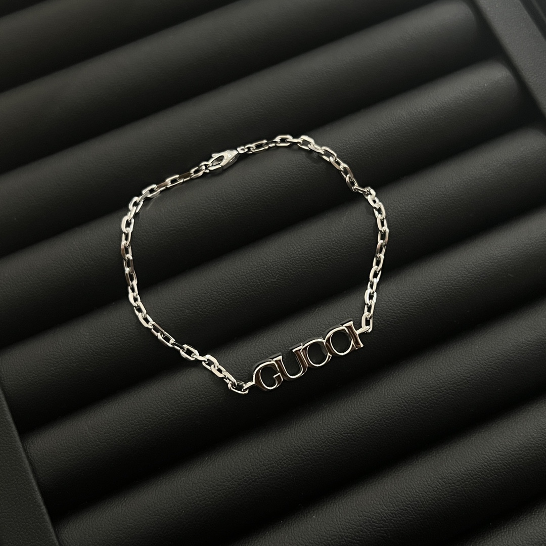 NO:553480,Gucci 925 sterling silver handwritten Gucci logo pendant bracelet, size 17cm 18cm 19cm 20cm, Gucci bracelet, gucci, gucci, bracelet, pure silver19860909古驰925纯银饰手写Gucci标识吊坠手链 尺寸17cm 18cm 19cm 20cm,古驰手链,gucci,gucci,bracelet,pure silver,Jewelry