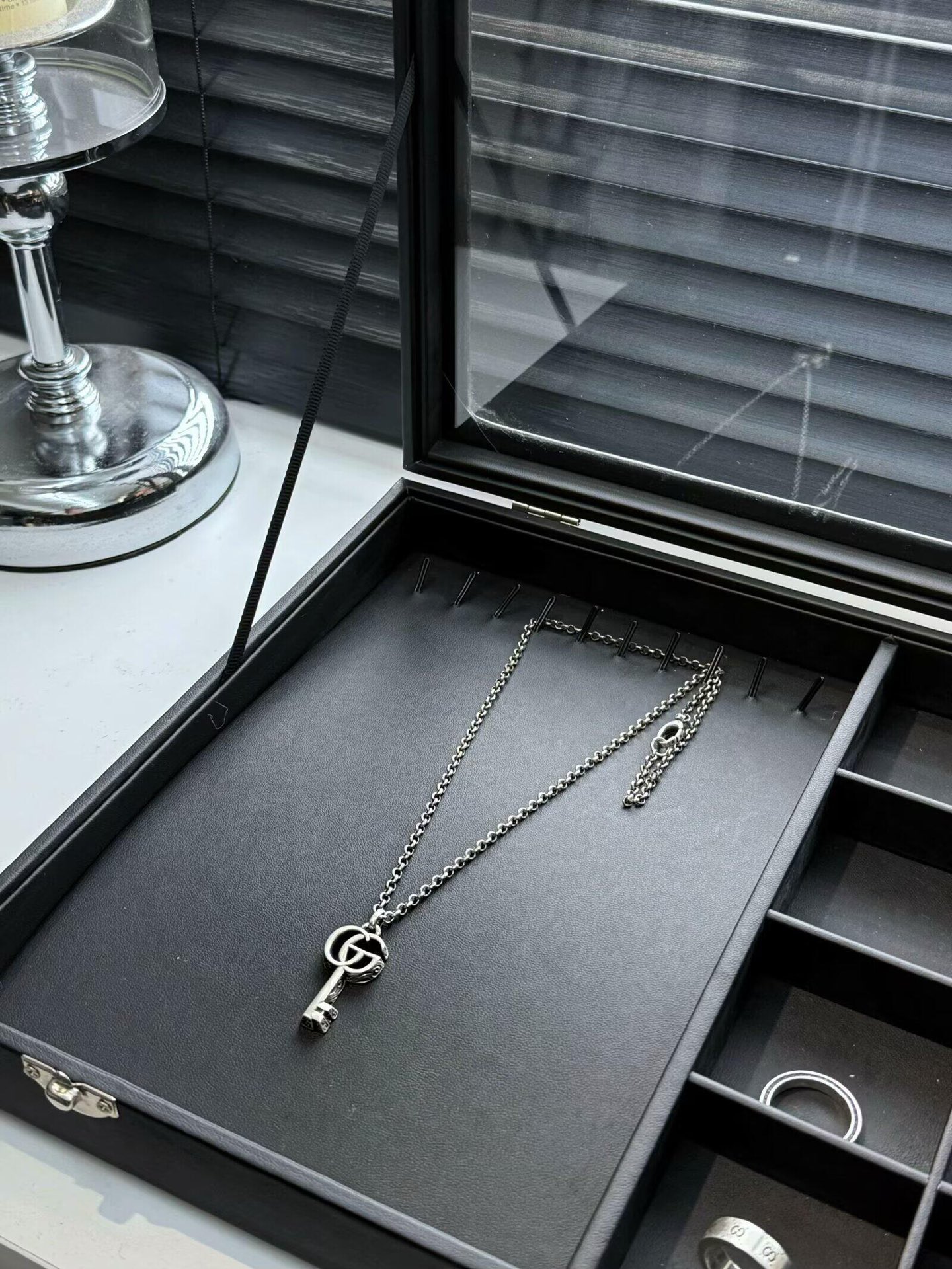 NO:104578,[GUCCI] A trick to produce a movie. The boy's first big-brand necklace ||This GUCCI sterling silver key necklace is my first big-brand necklace. With so many silver necklaces, I think the ultimate secret of boys wearing necklaces is that the rougher the more handsome you become!  ,gucci necklace,gucci,gucci,necklace,pure silver19860909【GUCCI】出片小心机,男生的第一条大牌项链||这款GUCCI纯银钥匙项链是我的第一条大牌项链,戴了这么多银质项链的我我认为男生戴项链的终极奥义就是越糙越帅！,古驰项链,gucci,gucci,necklace,pure silver,Jewelry