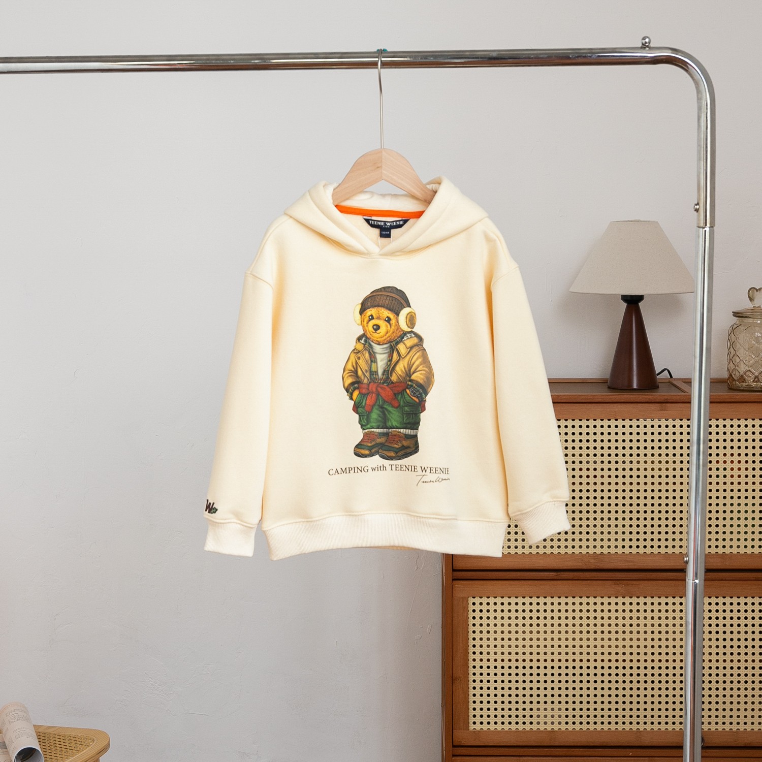 T.W. Winter 2024 Velvet Hoodies for Men and Women – Stylish, Warm, and High-Quality - 图片 4