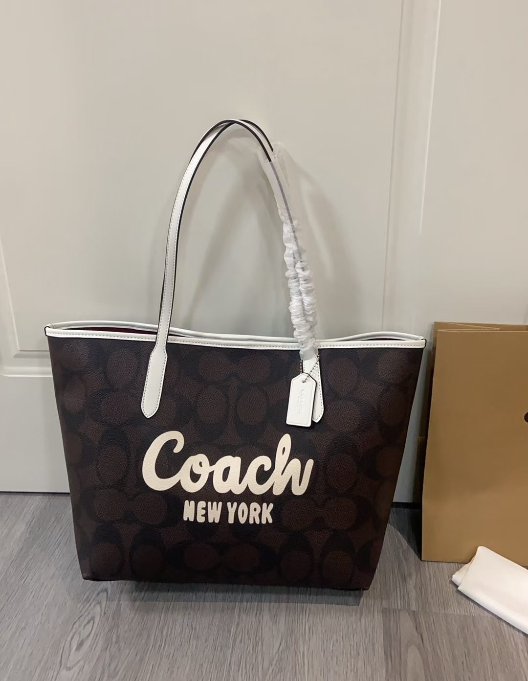 Coach City Tote - February new arrival CY705 City Tote features two college-style large logos! Perfect for spring and summer with very nice colors. Size: 33cm. image 1