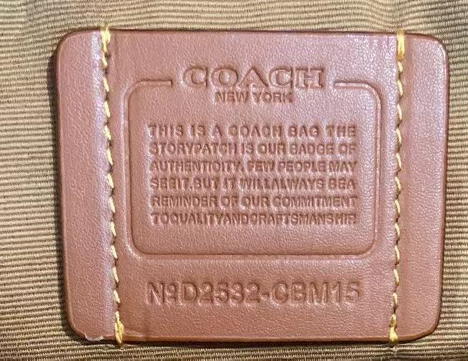 COACH 3D立体ロゴ波士顿枕头包 - 奶茶色のエレガンス