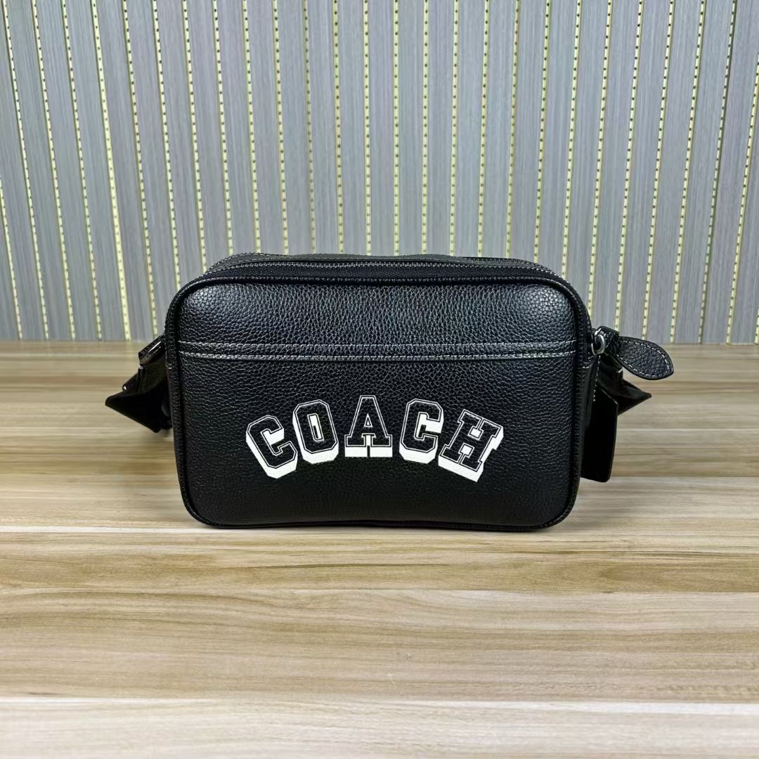 Coach July new product CAJ64 C Y823 men's college style camera bag with double compartment design, made of ultra-soft cowhide material. Very stylish and fashionable, exuding a high-end and trendy vibe. Dimensions: 23.1 x 5.7 inches. image 1