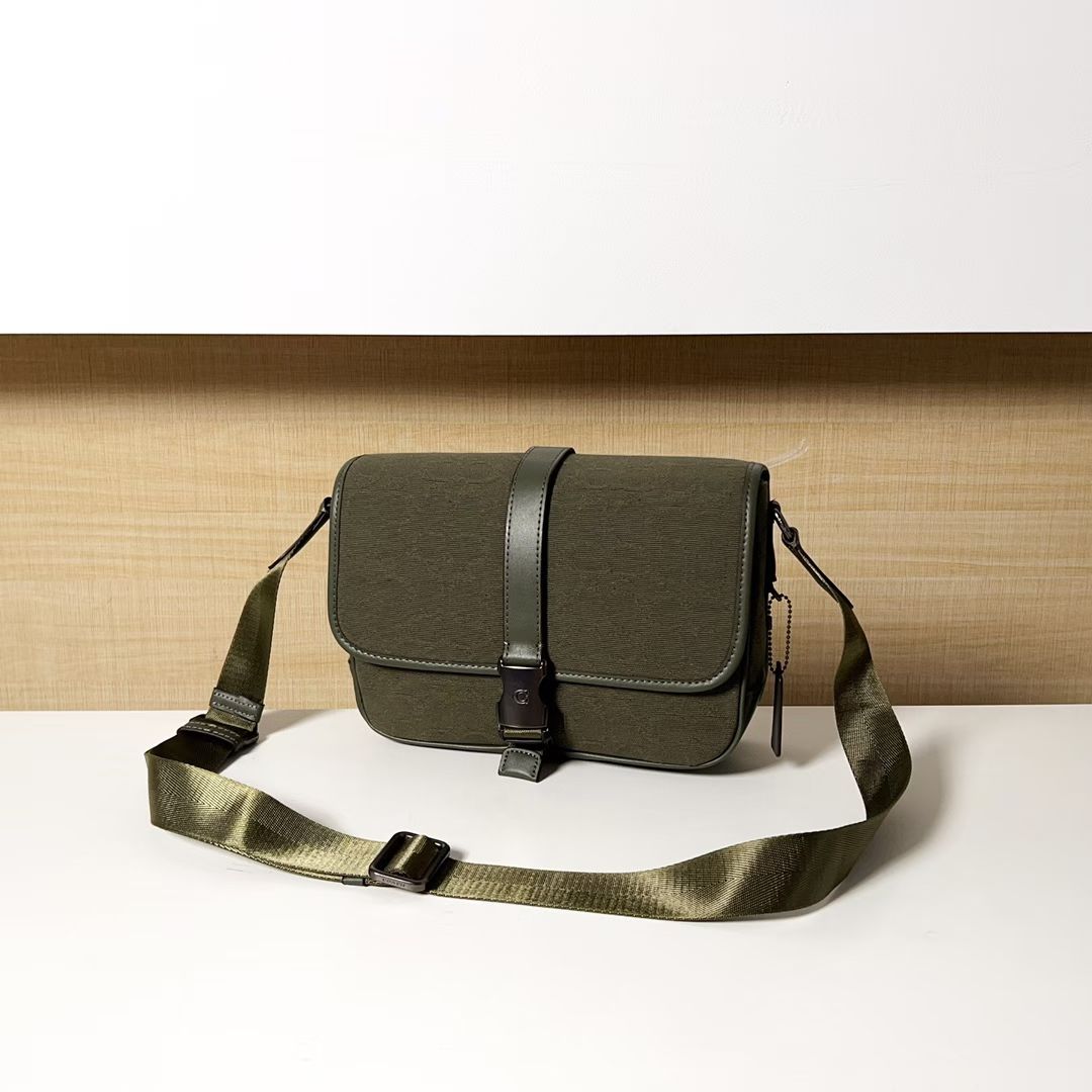 Coach 新品 CU202 CU042 CU041男士 标志LEAGUE信使包斜挎包翻盖邮差包