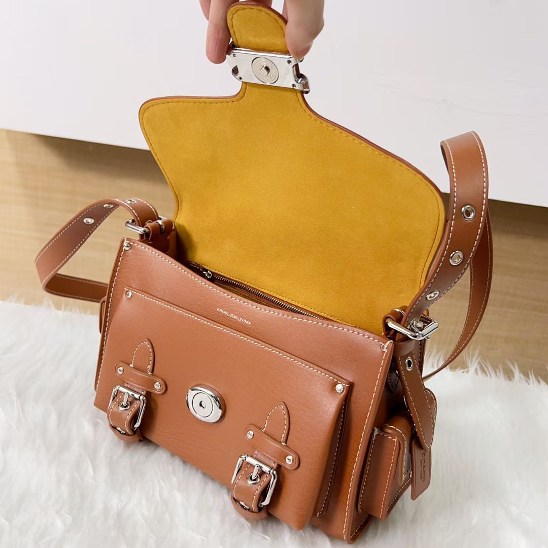 Coach C家1月新款 cargo soft tabby机车包 CT721 五金