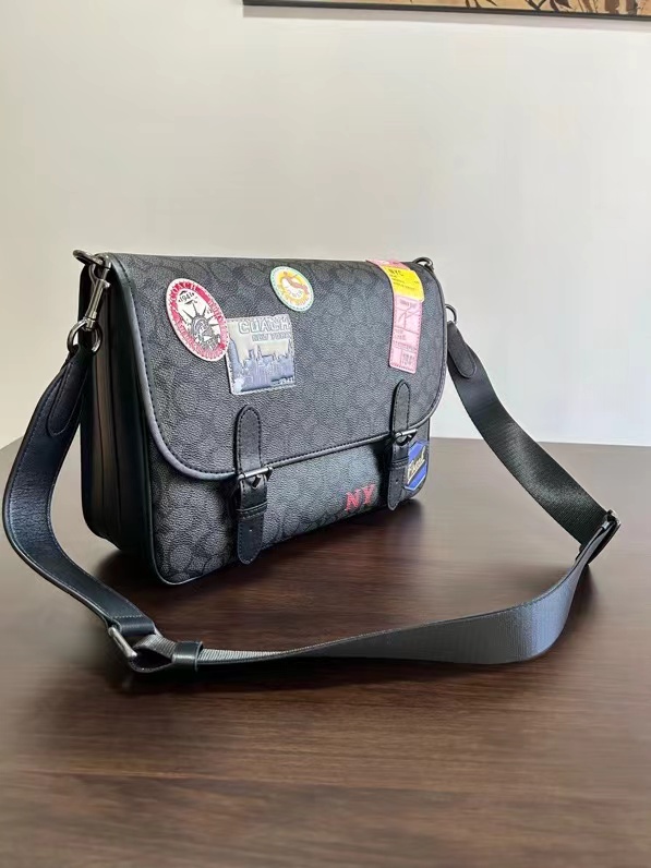 Coach C家CBF09 男士翻盖邮差包HITCH信使包斜挎包，大号邮差包 长32.5x高25x宽8cm