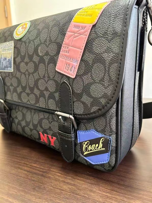 Coach C家CBF09 男士翻盖邮差包HITCH信使包斜挎包，大号邮差包 长32.5x高25x宽8cm