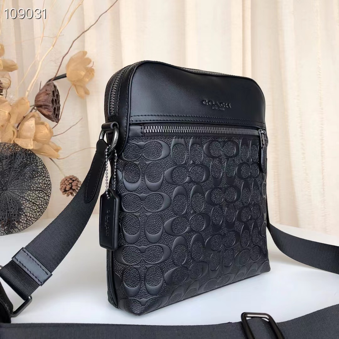 Coach C家 F73338 新款男士包 飞行员包简单款斜挎包 头层牛皮材质小方包商务休闲单肩小斜挎男士单肩包 简单 品都可以放下哦 尺寸：23 27 5