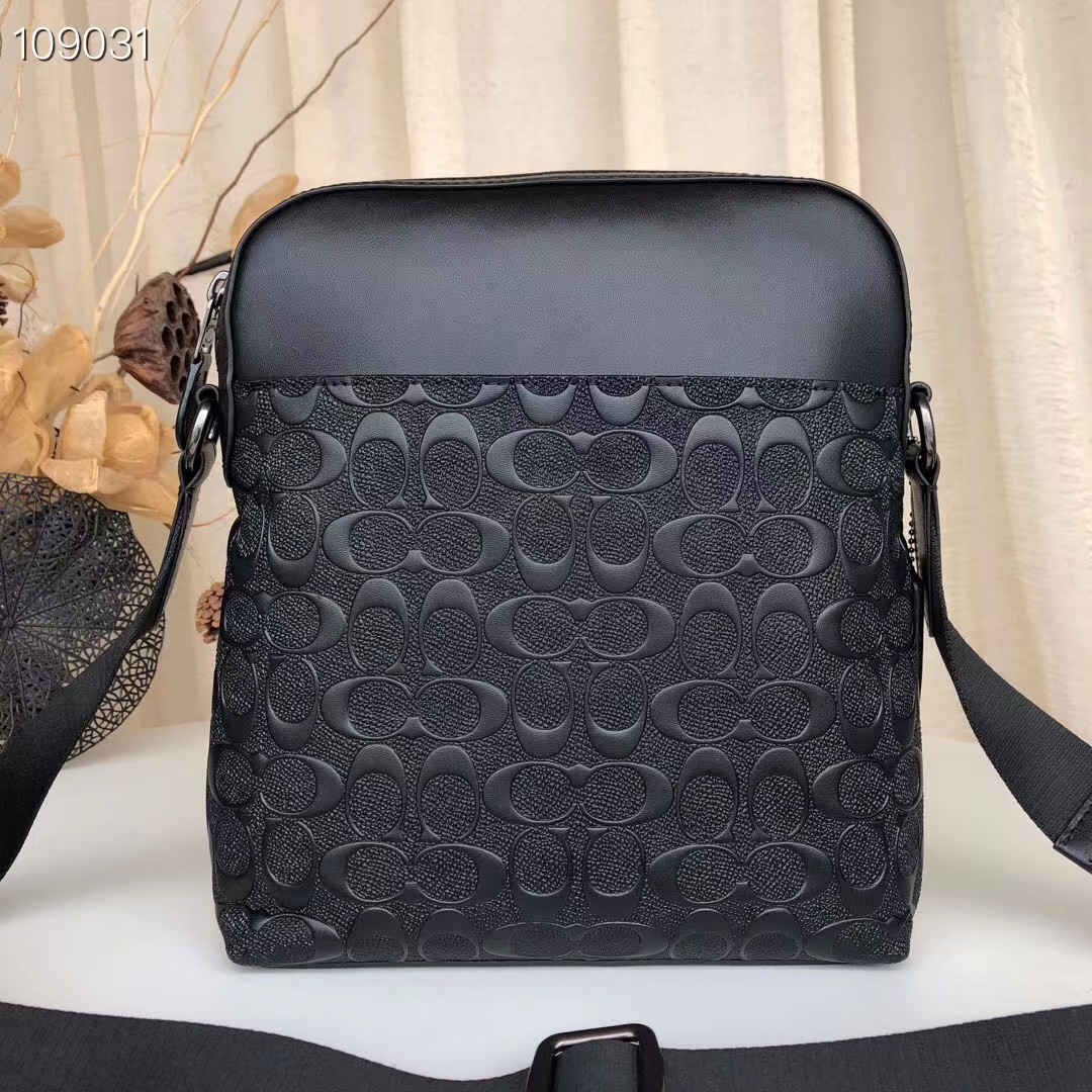 Coach C家 F73338 新款男士包 飞行员包简单款斜挎包 头层牛皮材质小方包商务休闲单肩小斜挎男士单肩包 简单 品都可以放下哦 尺寸：23 27 5