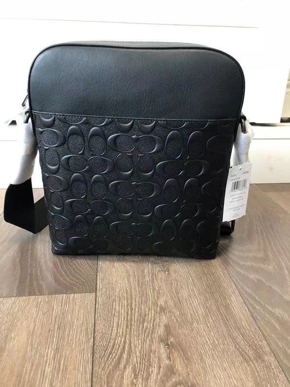 Coach C家 4009新款男士包飞行员包简单款斜挎包 头层荔枝纹牛皮材质