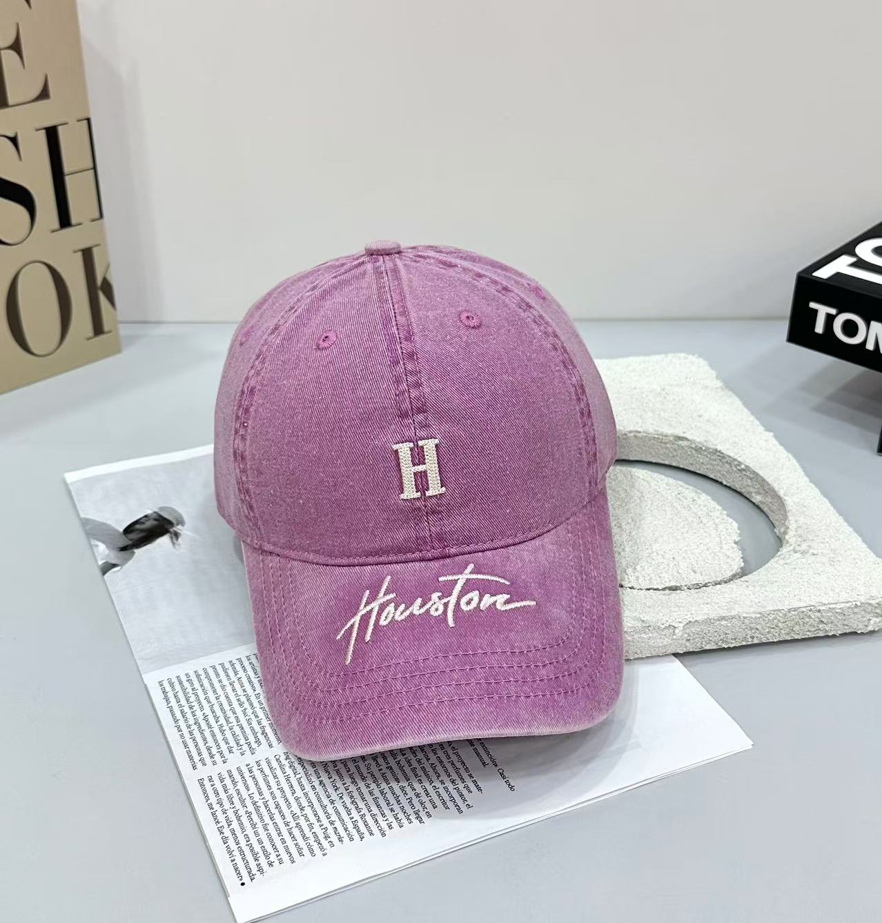  爱马仕Hermes 官网新品经典款 棒球帽🎩 原单品质 火爆来袭。 工艺非常精美爱心 高档大气上档次 