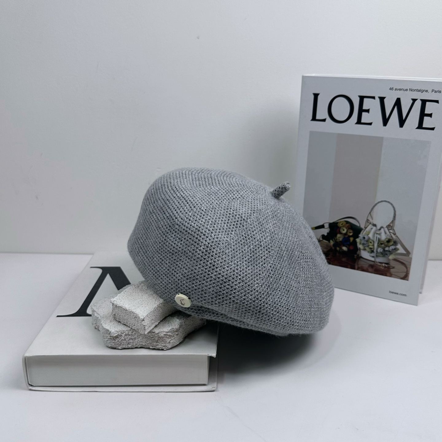 NO:357694,Paul's official website new product, the original beret is coming with a hot quality, the craftsmanship is very exquisite, high-end, atmospheric and up-class!  Low-key luxury, easy to carry!  Run volume!  Hat Straw Hat Fisherman Hat Baseball Hat, Hats, espadrilles, hats保罗官网新品,贝雷帽原单品质火爆来袭 工艺非常精美 高档大气上档次！低调奢华,方便携带！跑量！帽子草帽渔夫帽棒球帽,帽子,espadrilles,hats,hat