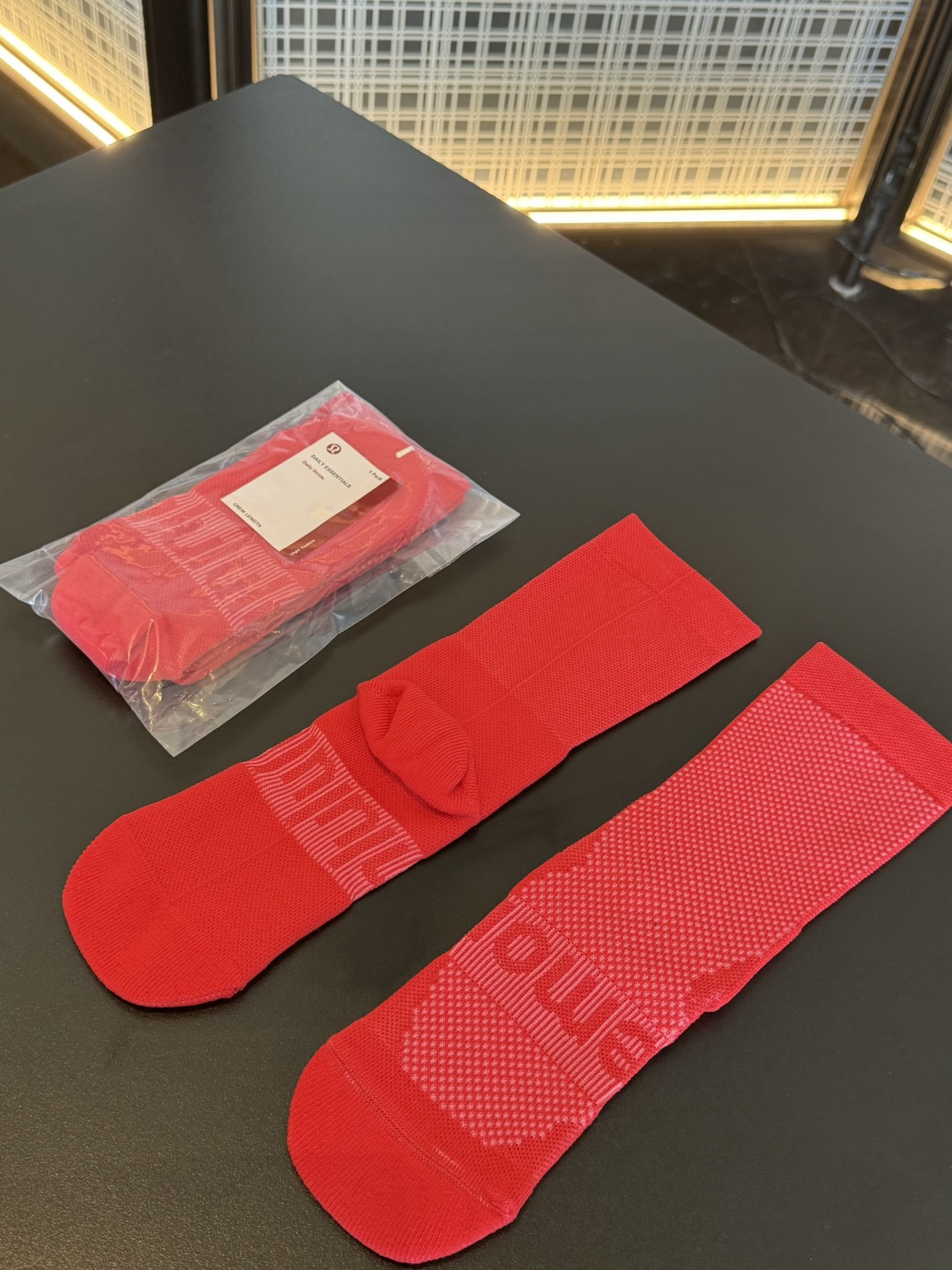 Bath towel, towel, headband, hair tie, and moisture-wicking socks - Comprehensive 7