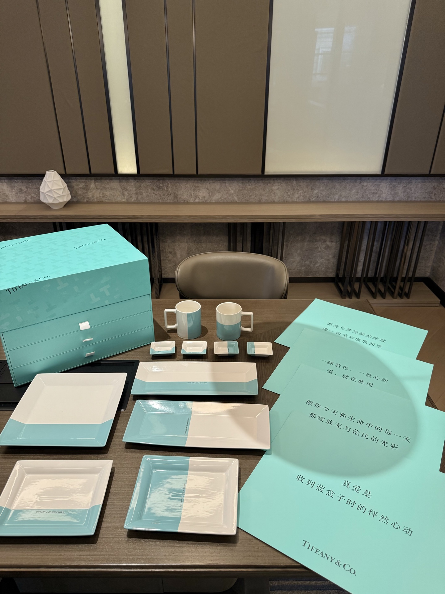 德尔沃 Delvaux 高定典藏名品高定成衣时装外套连衣裙衬衫T恤 #9E70C38D 5