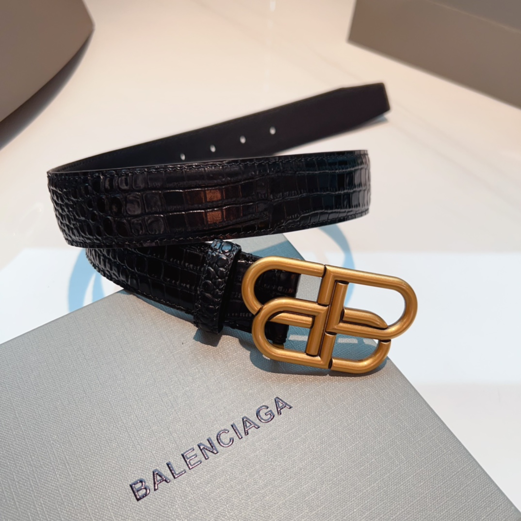 巴黎世家BalenciagaBB腰带！！腰带头是纯铜表面是鎏金的工艺不会是闪烁的金光应该说是雅致的金色8