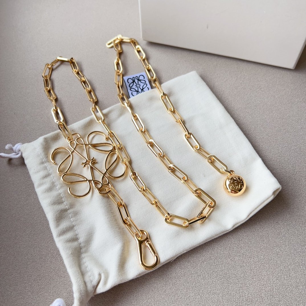 罗意威腰链采用原版一致黄铜材质超级重工的一款腰链力求完美4.0cm