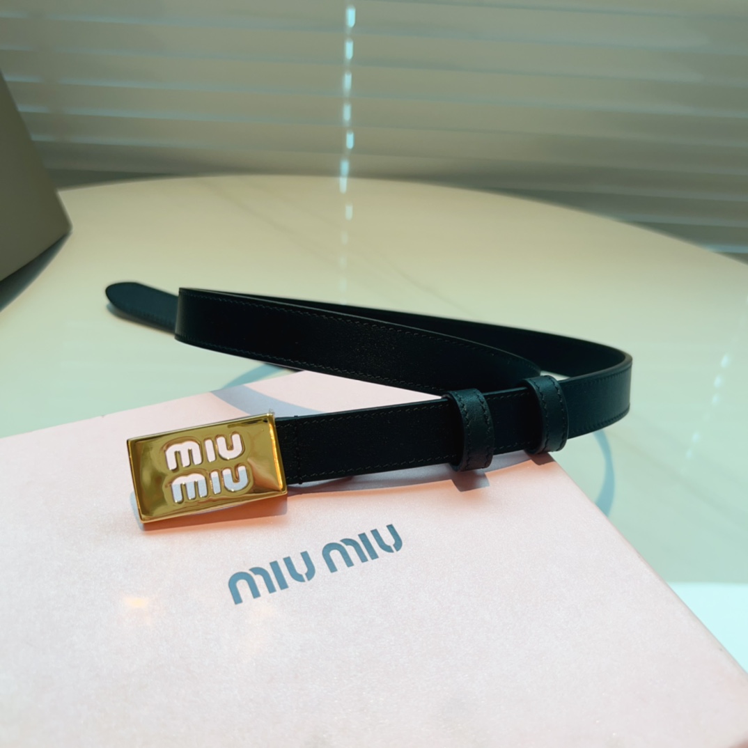 Stylish Leather Belt Enhancing Taste with Unique Logos and Texture Effects - 图片 8
