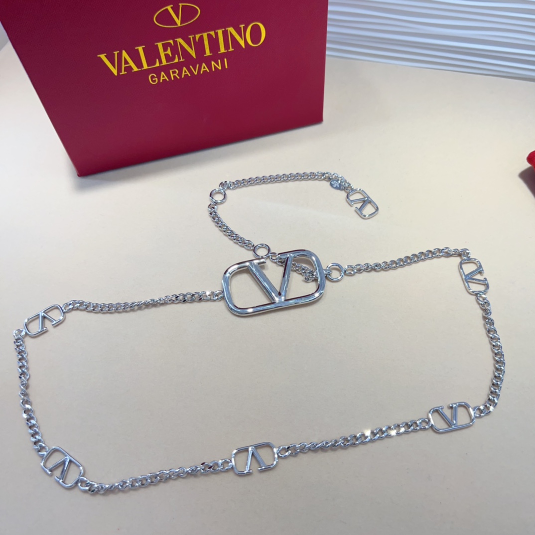 VALENTINOGARAVANIVLOGOSIGNATURE黄铜金属链条腰带配以迷你VLOGO细节-淡