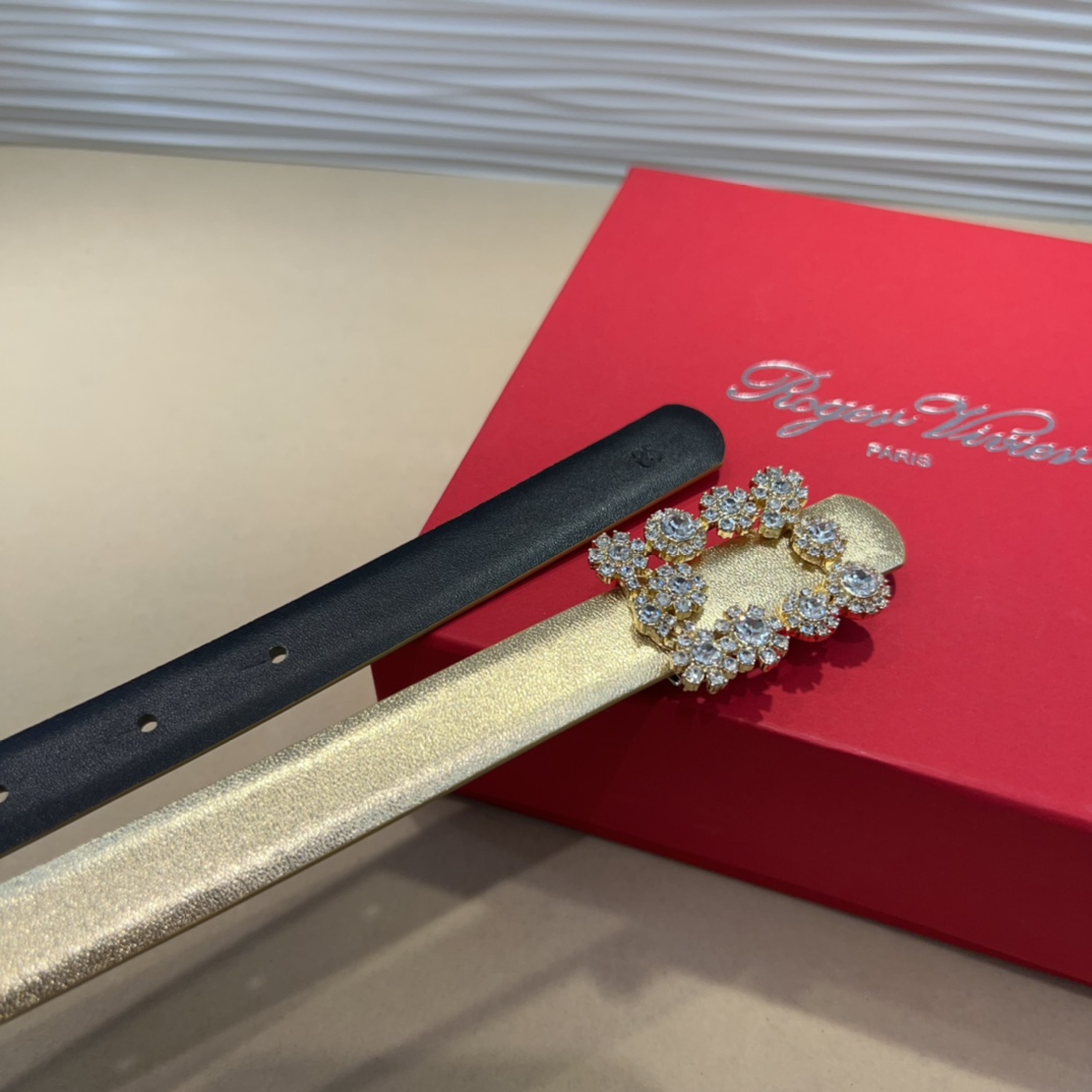 Flower Strass花钻腰带以雅致头层牛皮制成 Flower Strass 花钻腰带 腰带宽度