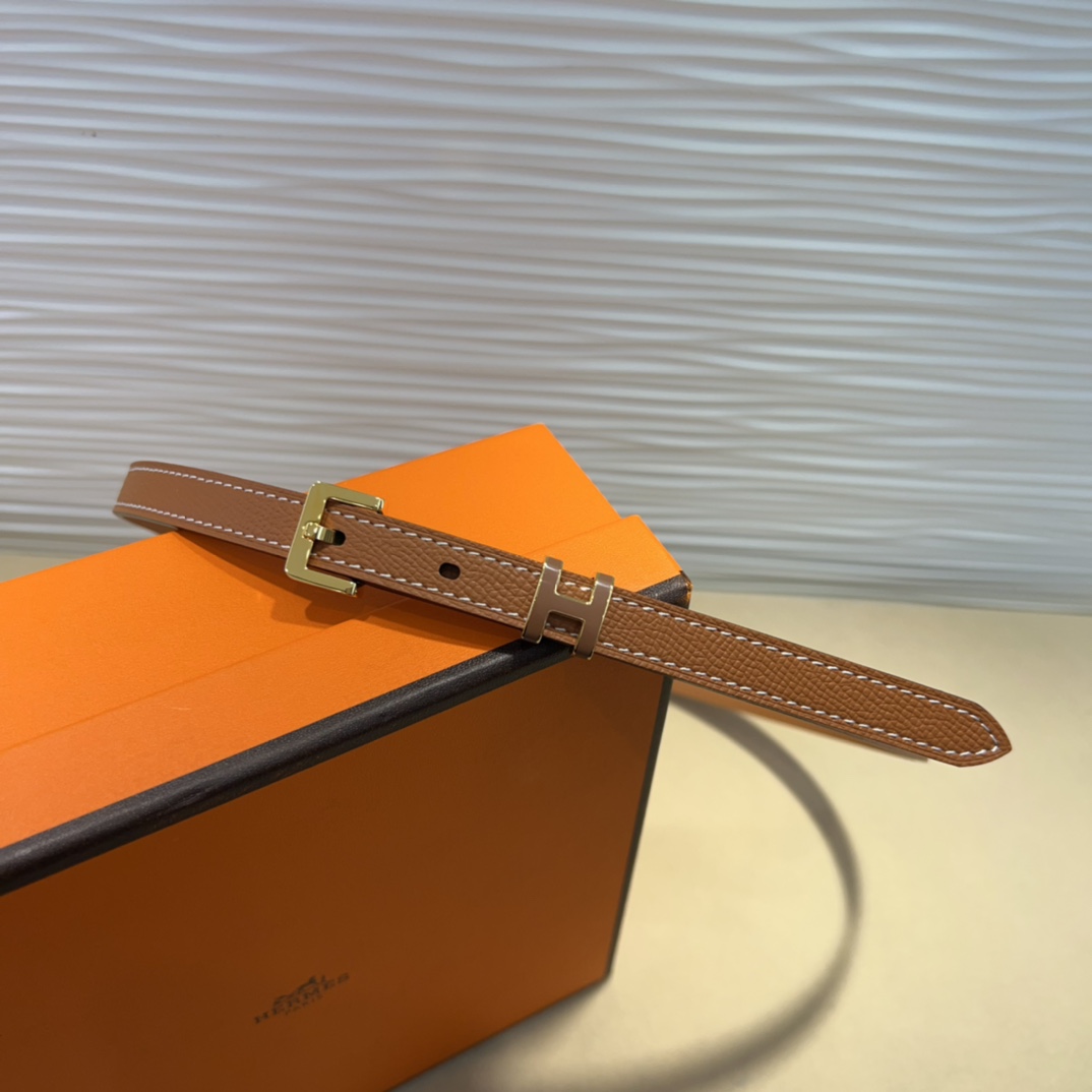 爱马仕(Hermès)女士腰带 小牛皮 镀钯搭扣 1.5cm宽 牛皮女式细款皮带 腰带 裙带