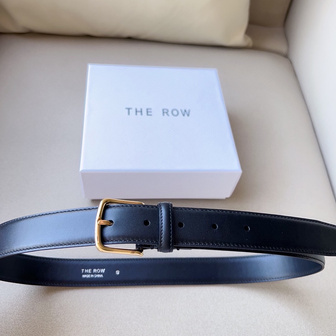 THE ROW该品牌的设计灵感源自他们对波西米亚风格