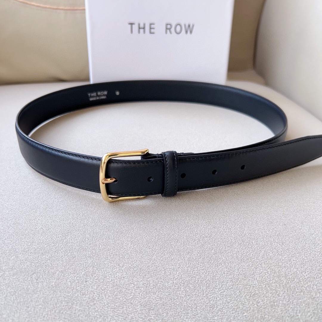 THE ROW该品牌的设计灵感源自他们对波西米亚风格