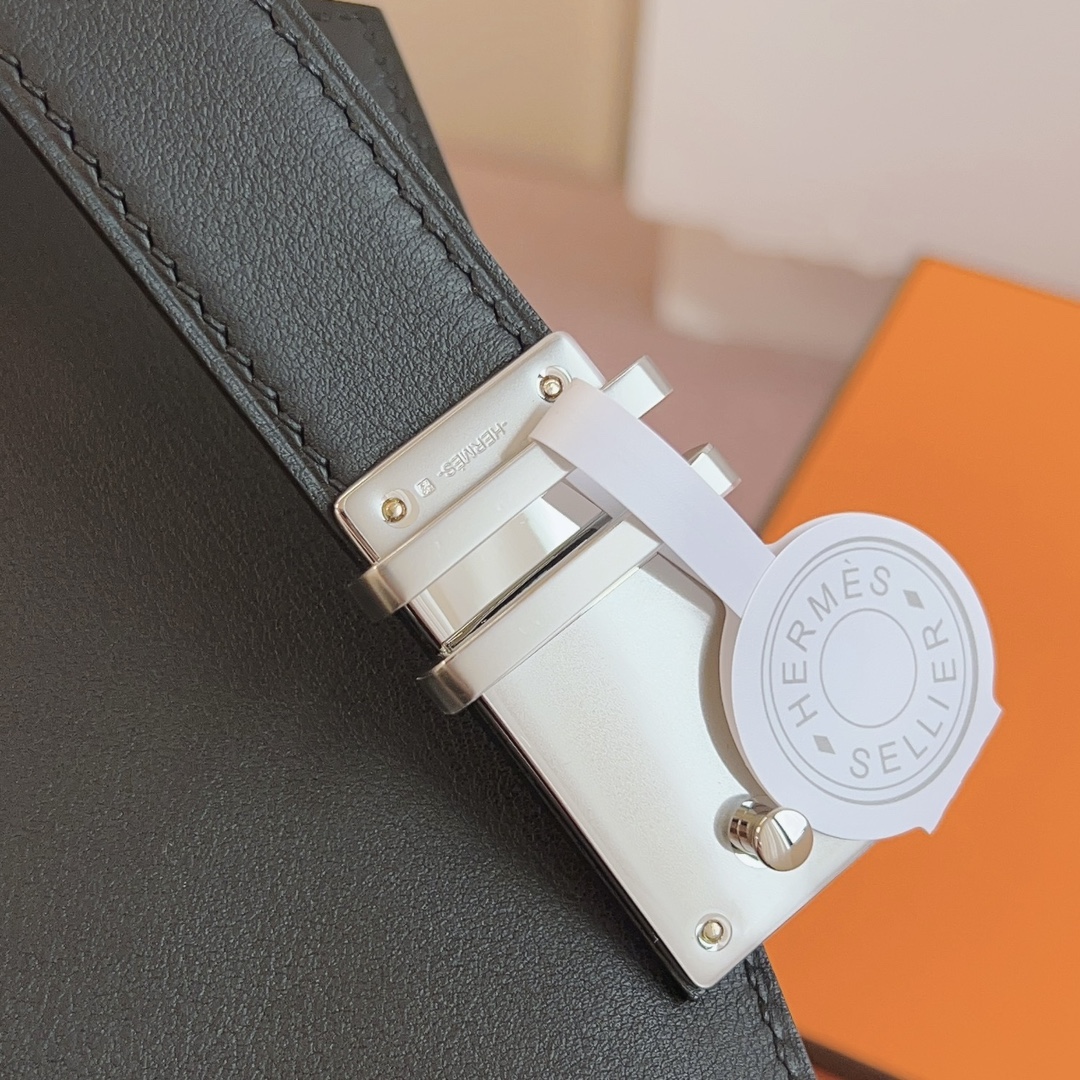  全新爱马仕 Hermes Elan Pocket 24 belt 秋冬新款小腰包，Swift小牛皮腰带
