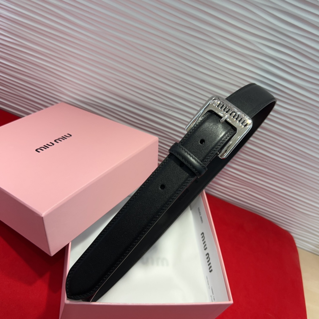 小牛头层腰带 荧光白纤细版型3.0Cm