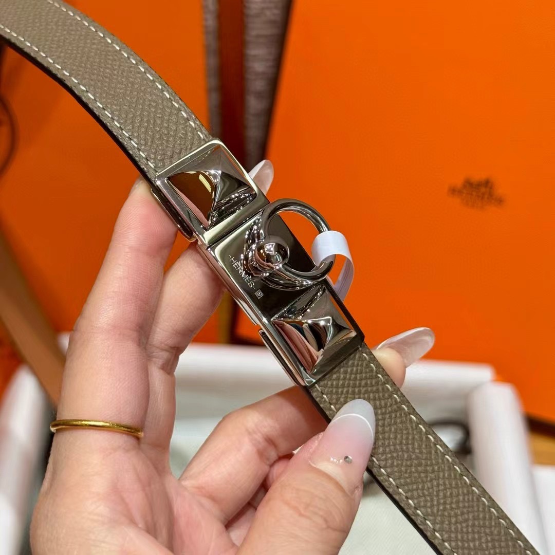 Hermes Women's Kelly Belt - Epsom Leather with Gold-Plated Buckle 8 i1746632505 6485 1