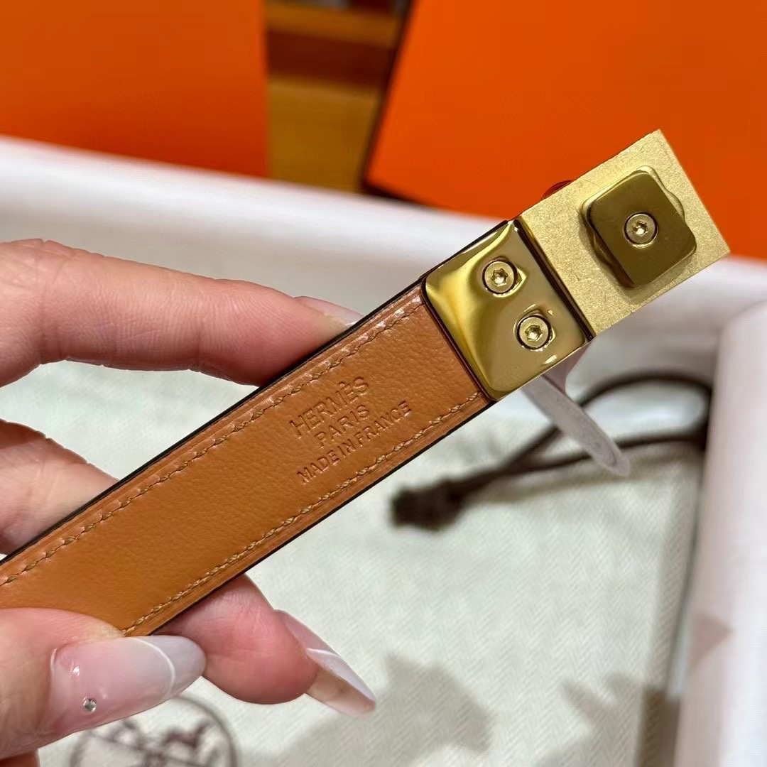 Hermes Women's Kelly CDC Belt Epsom Leather with Gold Plated Buckle 3 i1746632522 2625 0