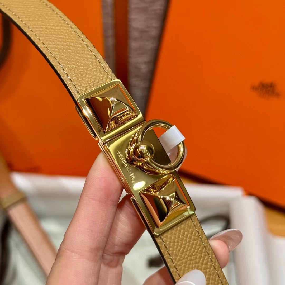 Hermès Kelly CDC Belt - Epsom Leather, Gold Hardware, Adjustable Fit 3 i1746632591 328 2