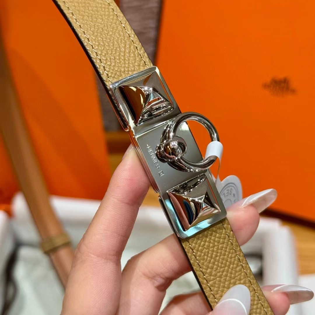 Hermès Kelly Belt: Adjustable Epsom Leather with Gold-Plated Buckle 4 i1746632607 7296 1