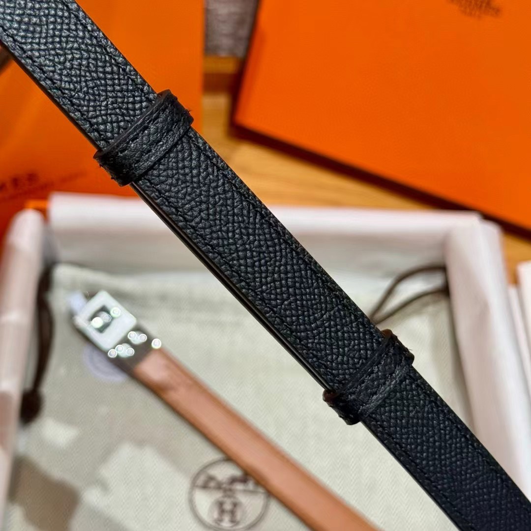 Hermès Women's Kelly CDC Belt - Adjustable Epsom Leather with Gold Hardware 3 i1746632655 3178 2