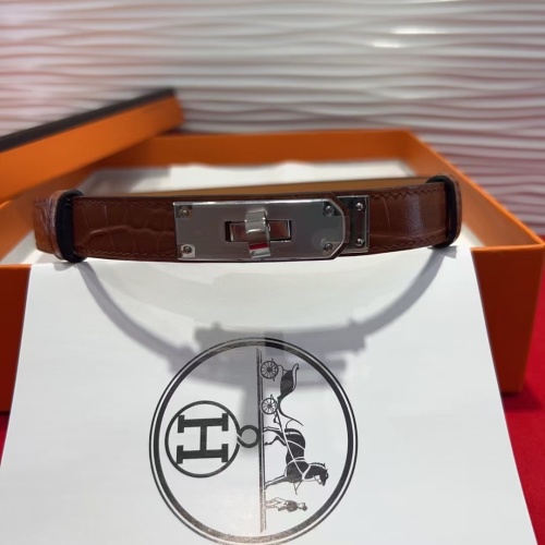 Hermès Kelly Belt 1.8 cm Alligator Leather with Gold Buckle, Adjustable Design 1 Hermès Kelly Belt 1.8 cm Alligator Leather with Gold Buckle, Adjustable Design