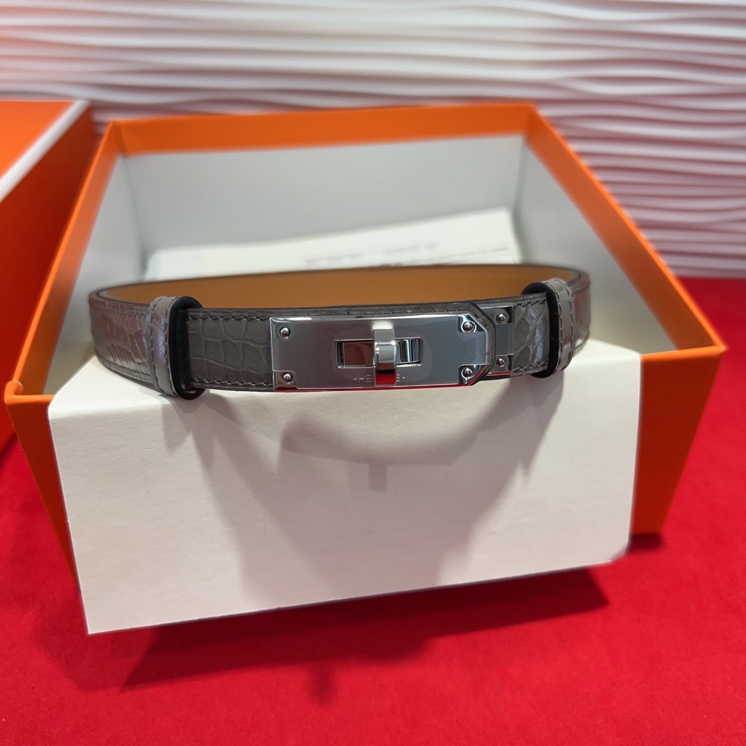 Kelly Alligator-Print 1.8cm Belt in Epsom Calfskin with Gold Buckle